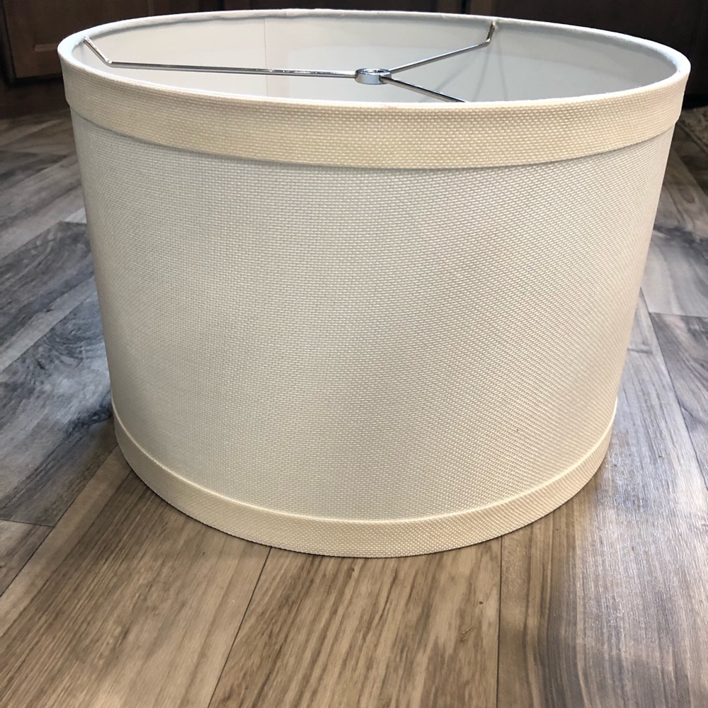 Clean White Woven Fabric Round Hardback Straight Drum Lamp Shade Spider Fitter